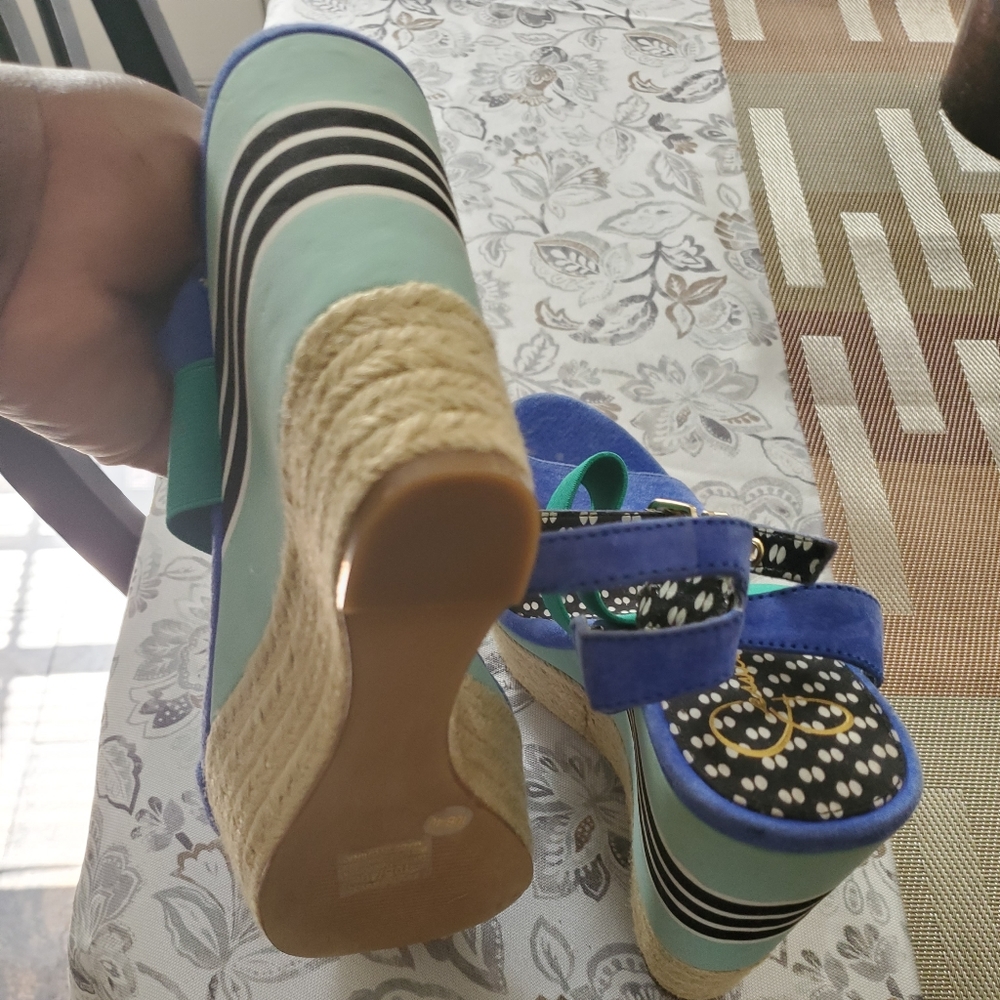 Jessica Simpson wedge